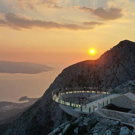 Studio Flat For 2 Appartamento Makarska Esterno foto