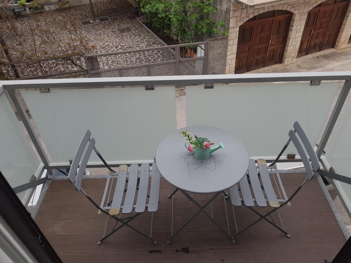 Studio Flat For 2 Appartamento Makarska Esterno foto