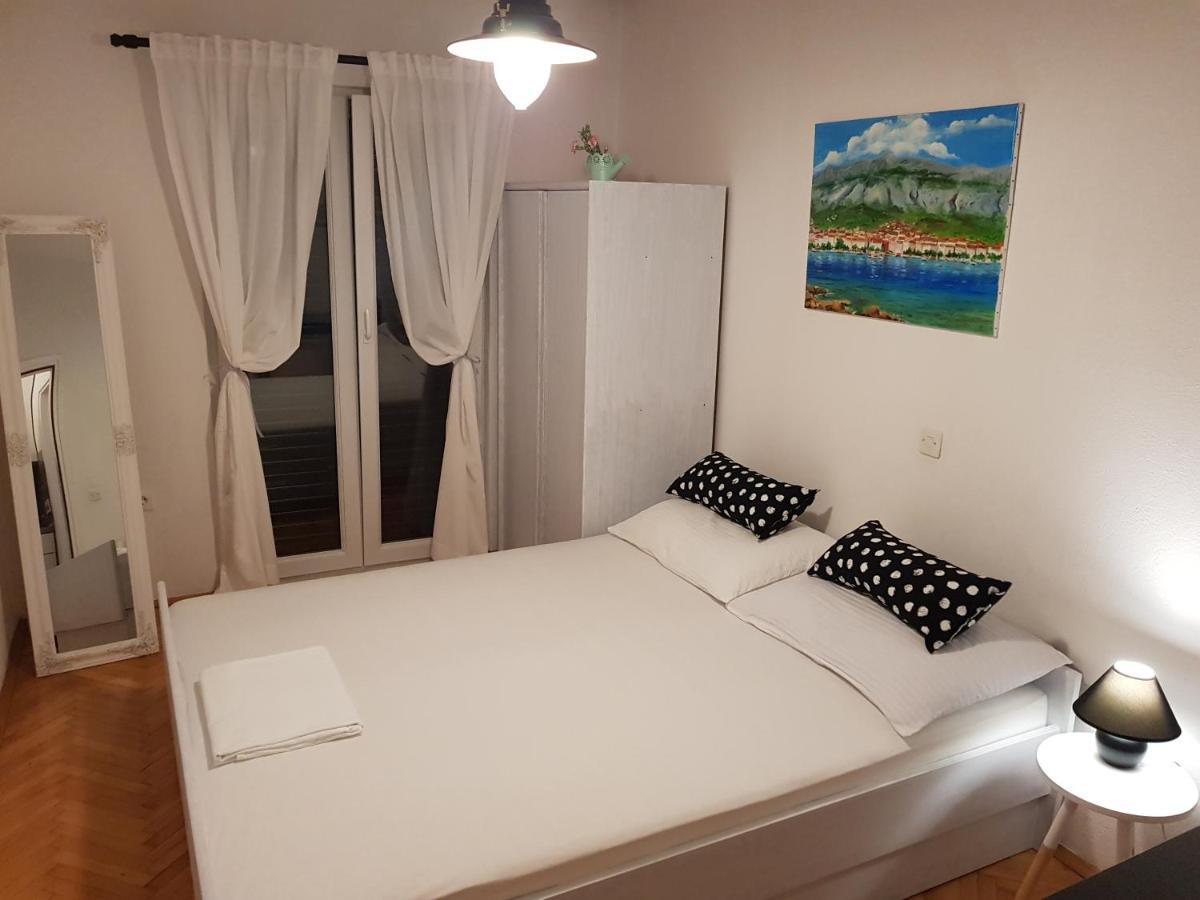 Studio Flat For 2 Appartamento Makarska Esterno foto